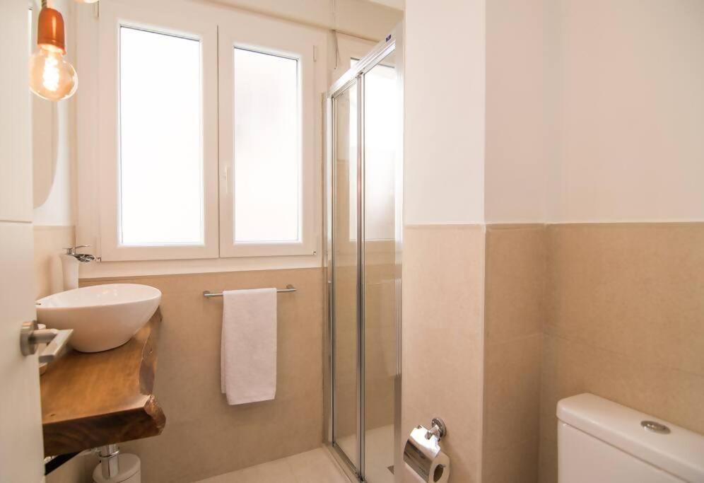 Amplio Y Moderno Apartamento En El Centro グラナダ エクステリア 写真