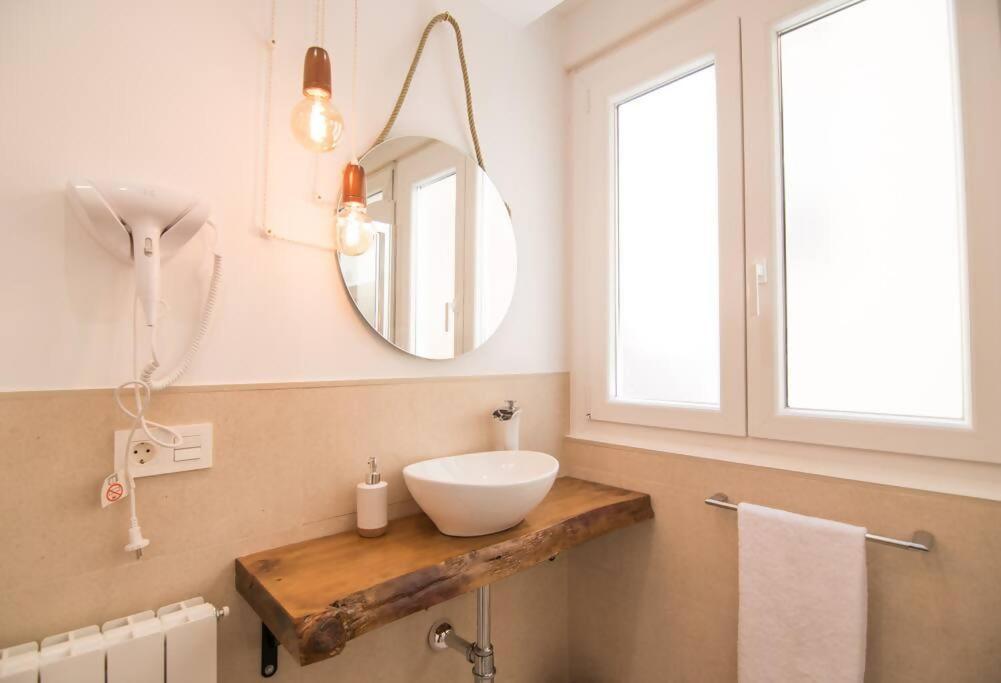 Amplio Y Moderno Apartamento En El Centro グラナダ エクステリア 写真