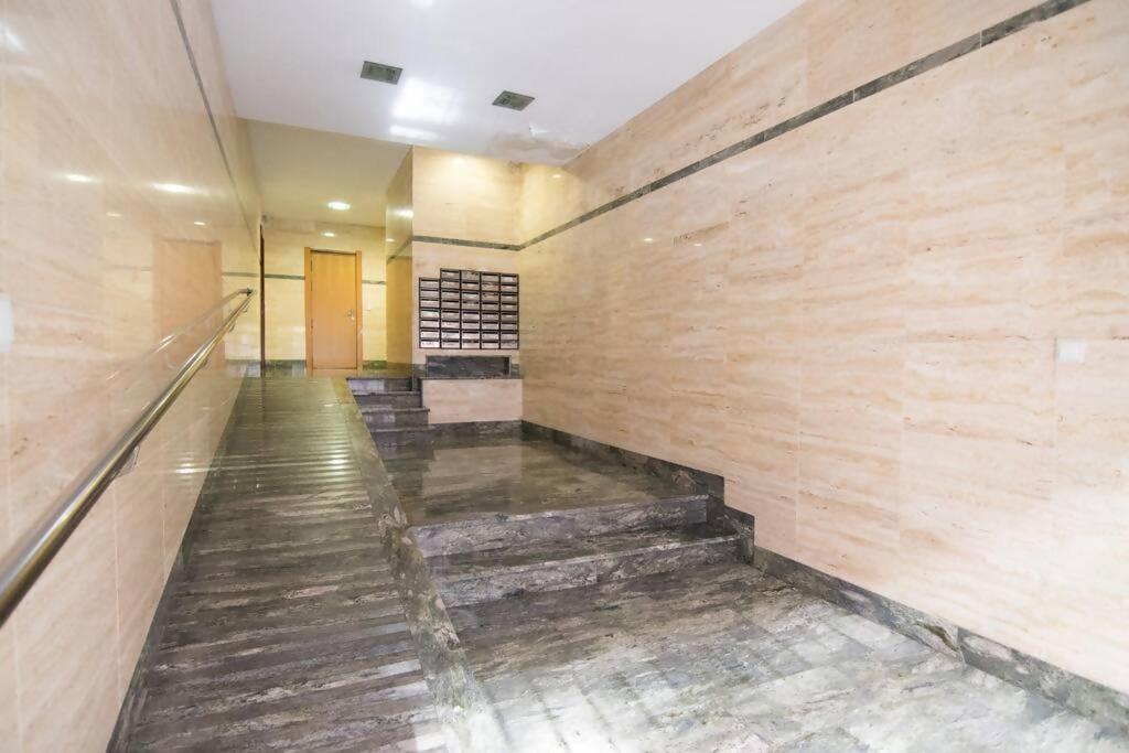 Amplio Y Moderno Apartamento En El Centro グラナダ エクステリア 写真